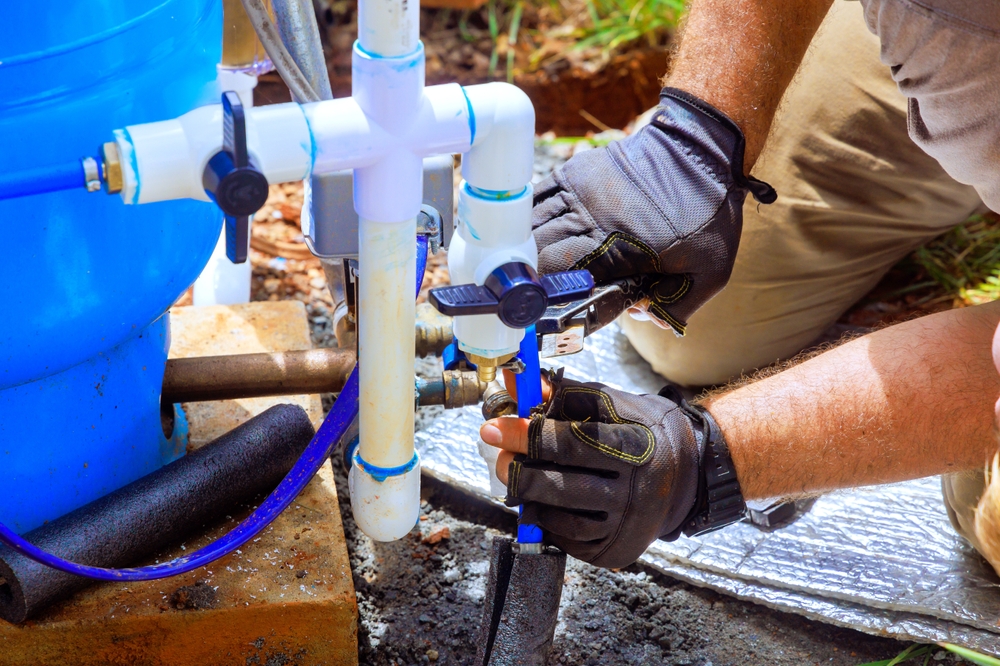 Plumber,Service,Assembles,Connection,Between,Water,Well,House,Water,System